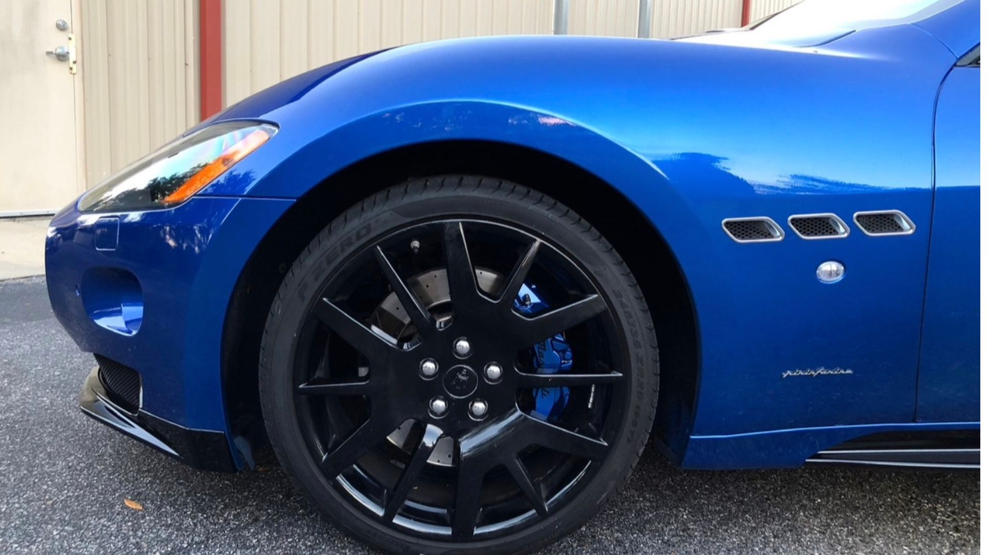 Blue car wheels , Tampa Auto Wraps