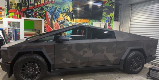 Cyber Tesla | Tampa Auto Wraps.